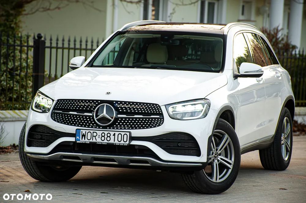 Mercedes-Benz GLC 300 4Matic 9G-TRONIC AMG Line - 3
