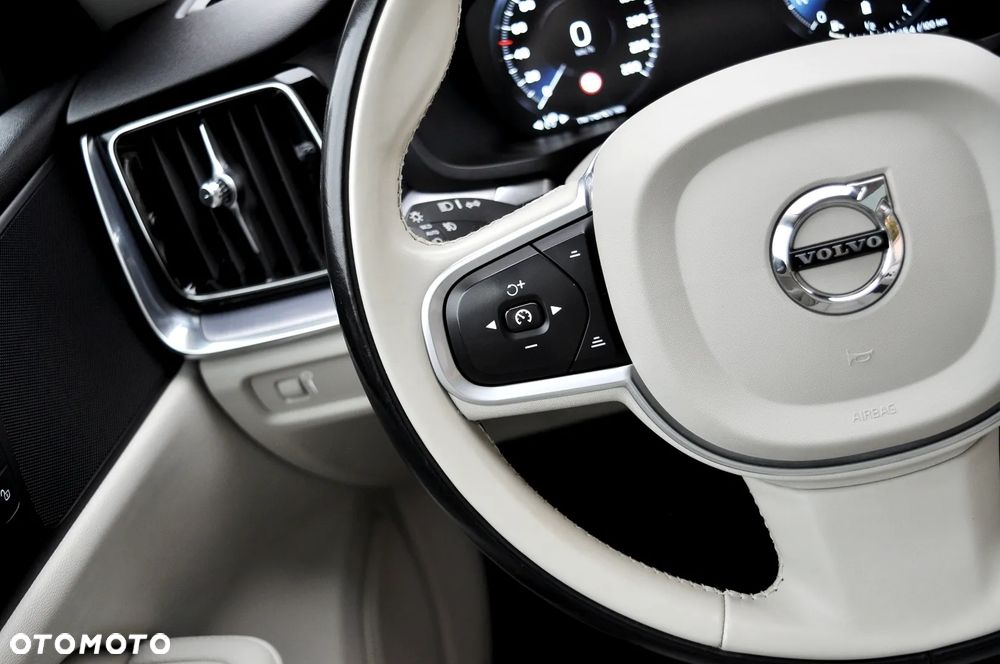 Volvo V60 B4 D Geartronic Momentum Pro - 35