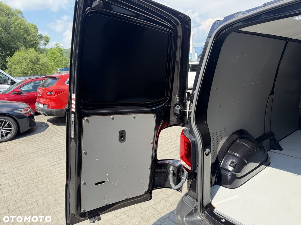 Volkswagen Transporter - 26