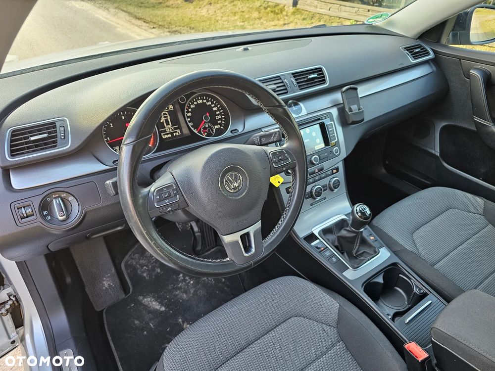 Volkswagen Passat 2.0 TDI BlueMotion Technology Highline - 10