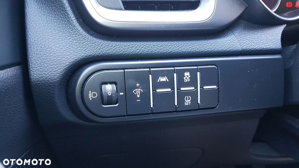 Kia Ceed 1.5 T-GDI M - 22