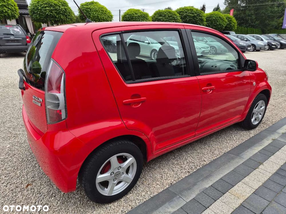 Daihatsu Sirion - 10