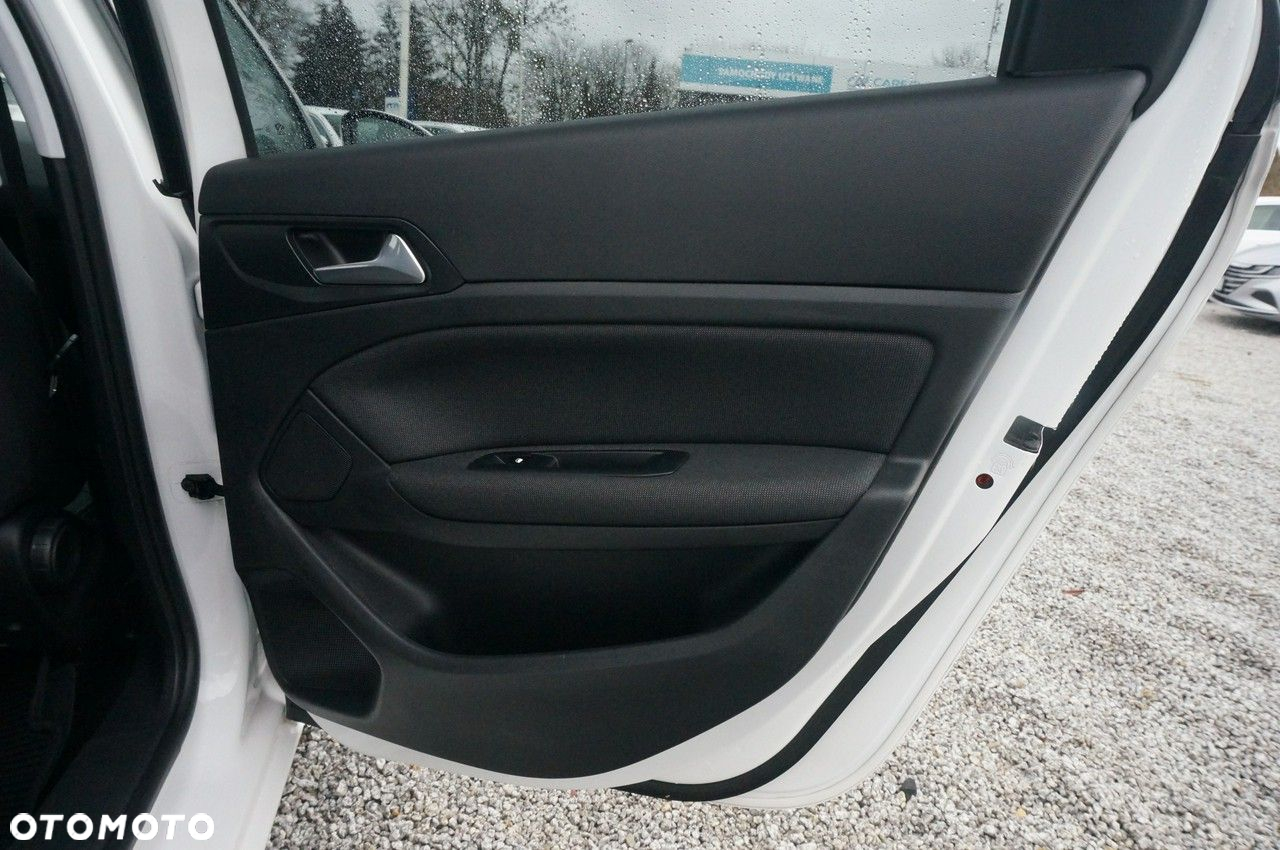 Peugeot 308 1.5 BlueHDi Allure Pack S&S EAT8 - 30