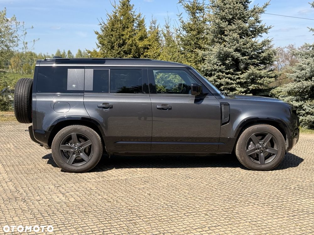 Land Rover Defender - 17