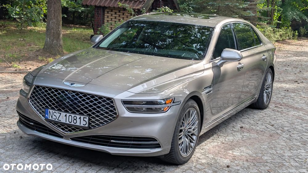 Genesis G90 - 5