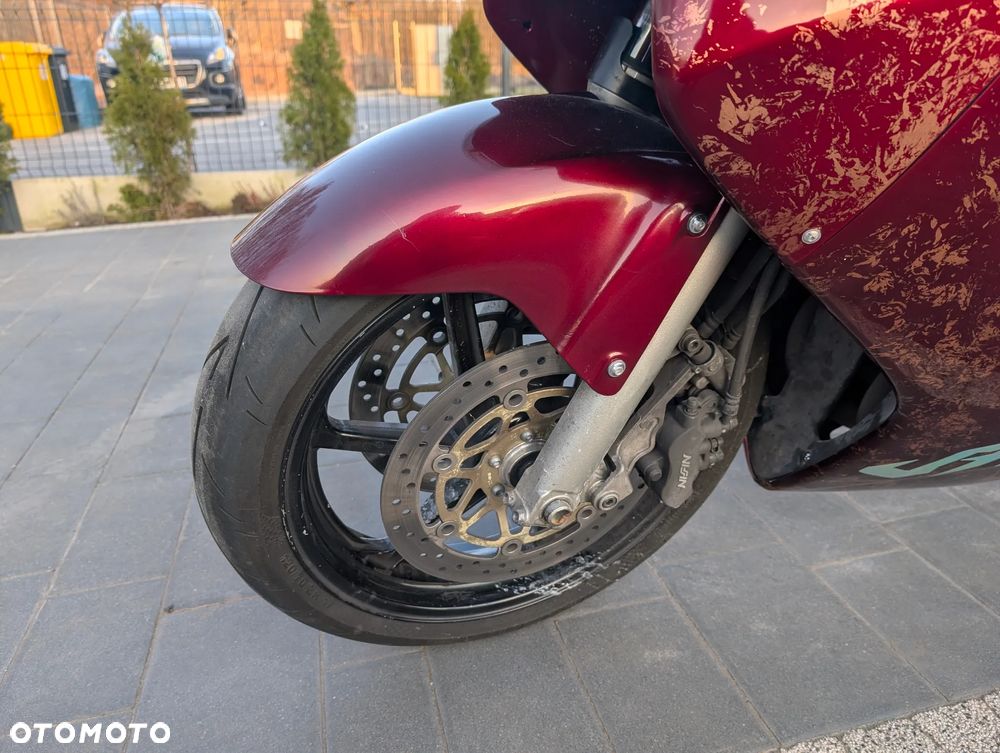 Honda VFR - 9
