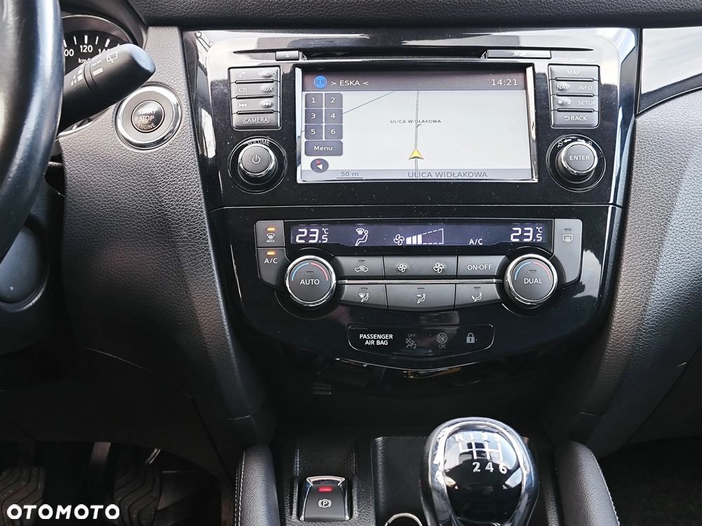 Nissan Qashqai 1.6 DIG-T N-Connecta - 28