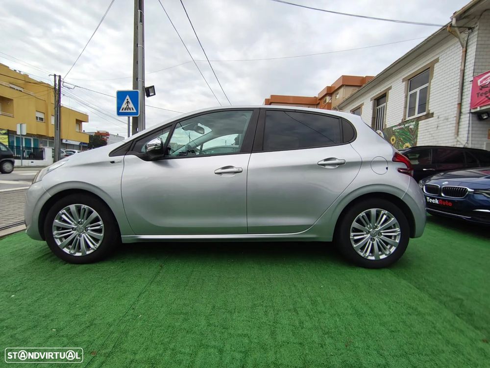 Peugeot 208 1.6 BlueHDi Style - 9
