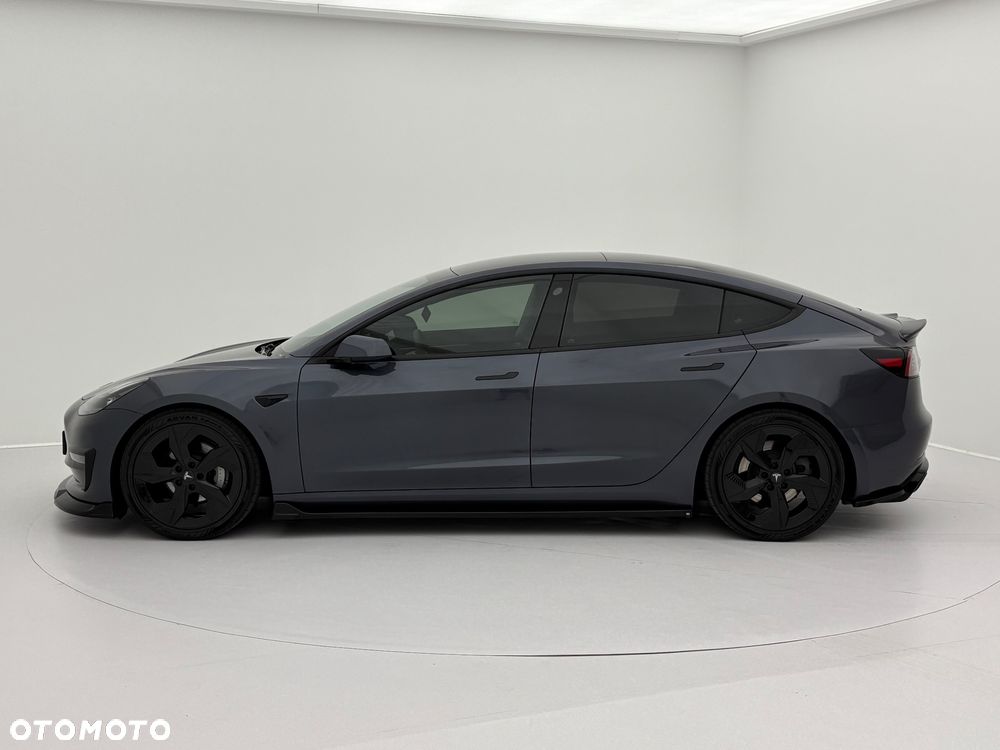 Tesla Model 3 - 10