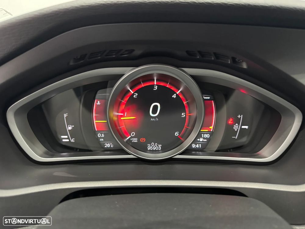 Volvo V40 Cross Country 2.0 D3 Volvo Ocean Race - 24