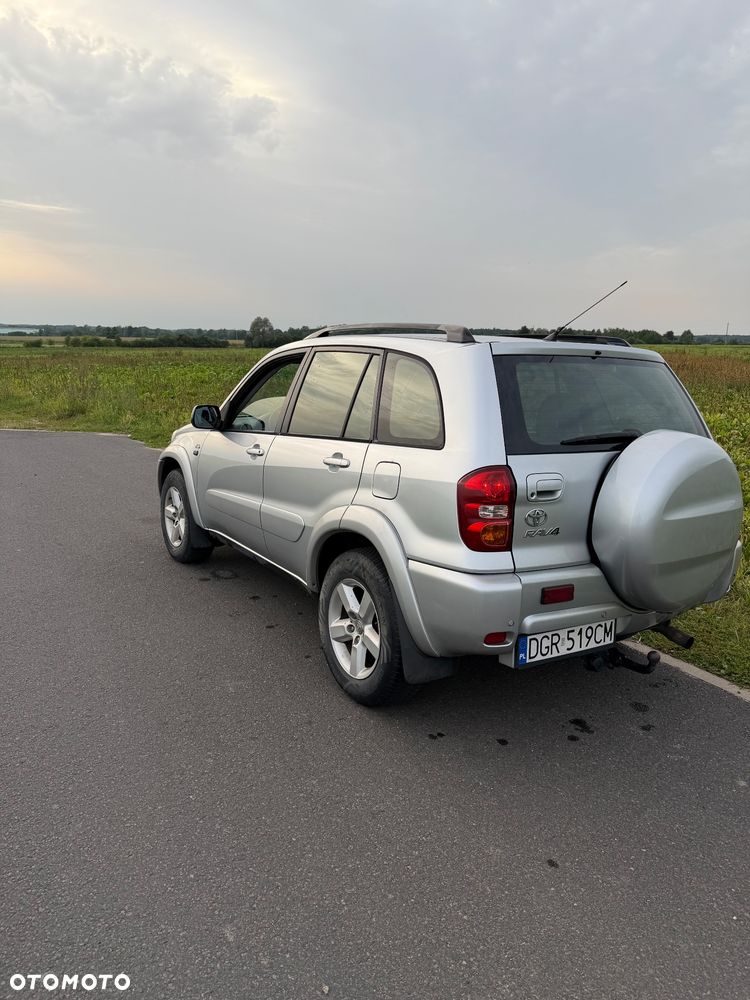 Toyota RAV4 2.0 D-4D 4x4 - 6