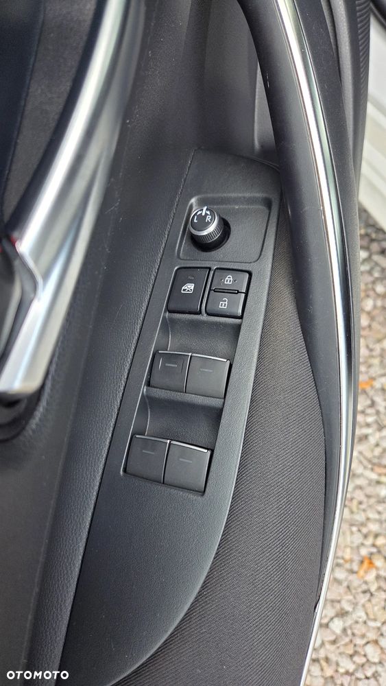 Toyota Corolla 1.8 Hybrid Business Edition - 26