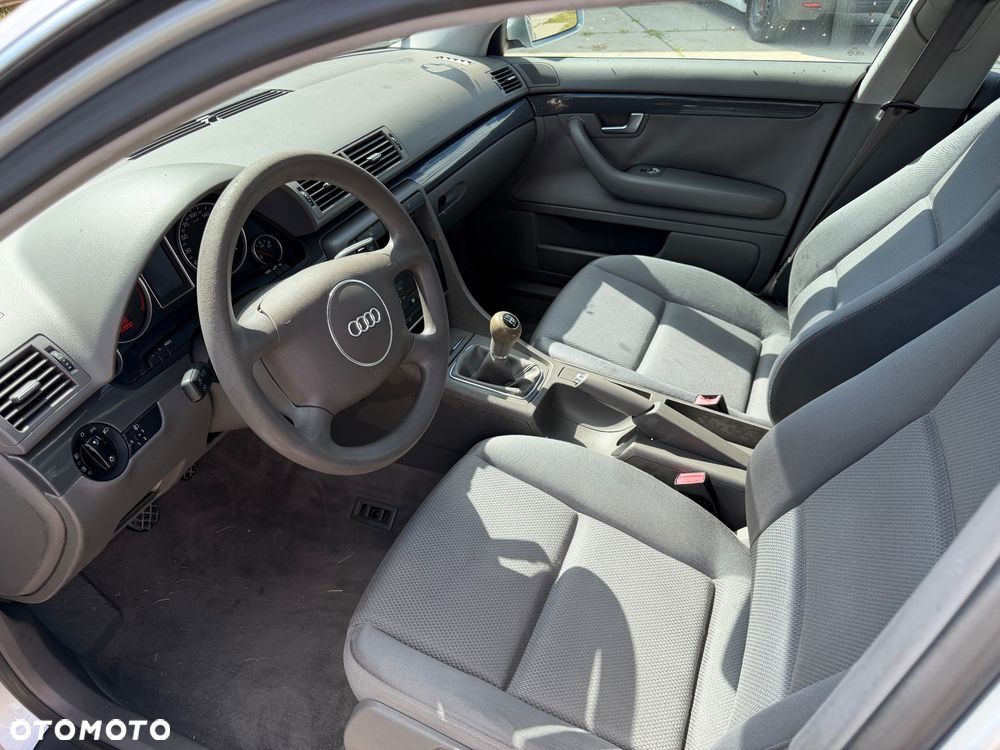 Audi A4 Limousine 2 - 9