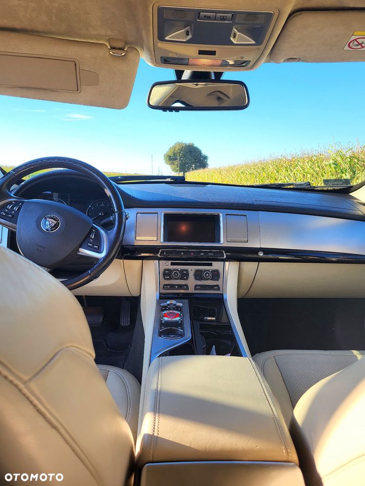 Jaguar XF 3.0 V6 Kompressor AWD - 15