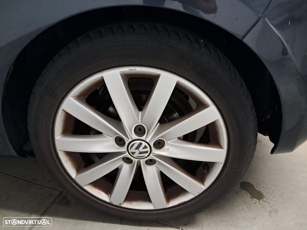 VW Golf 1.6 TDi Highline - 11
