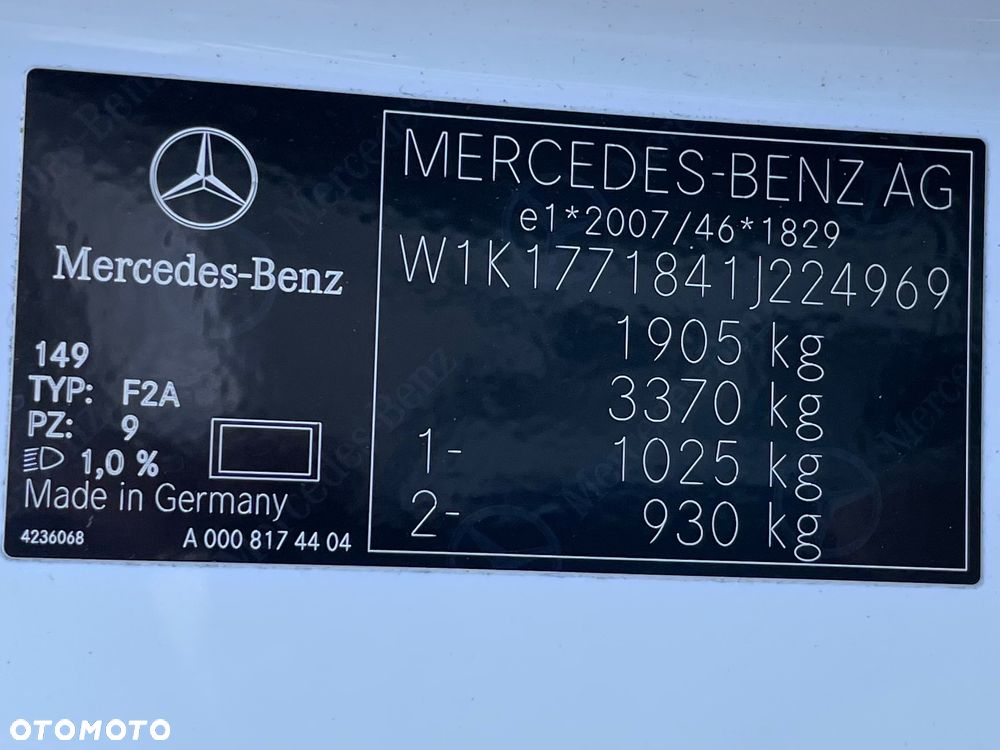 Mercedes-Benz Klasa A 180 7G-DCT AMG Line - 27