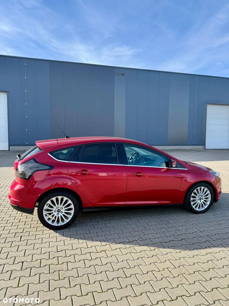 Ford Focus 1.6 EcoBoost Titanium - 27