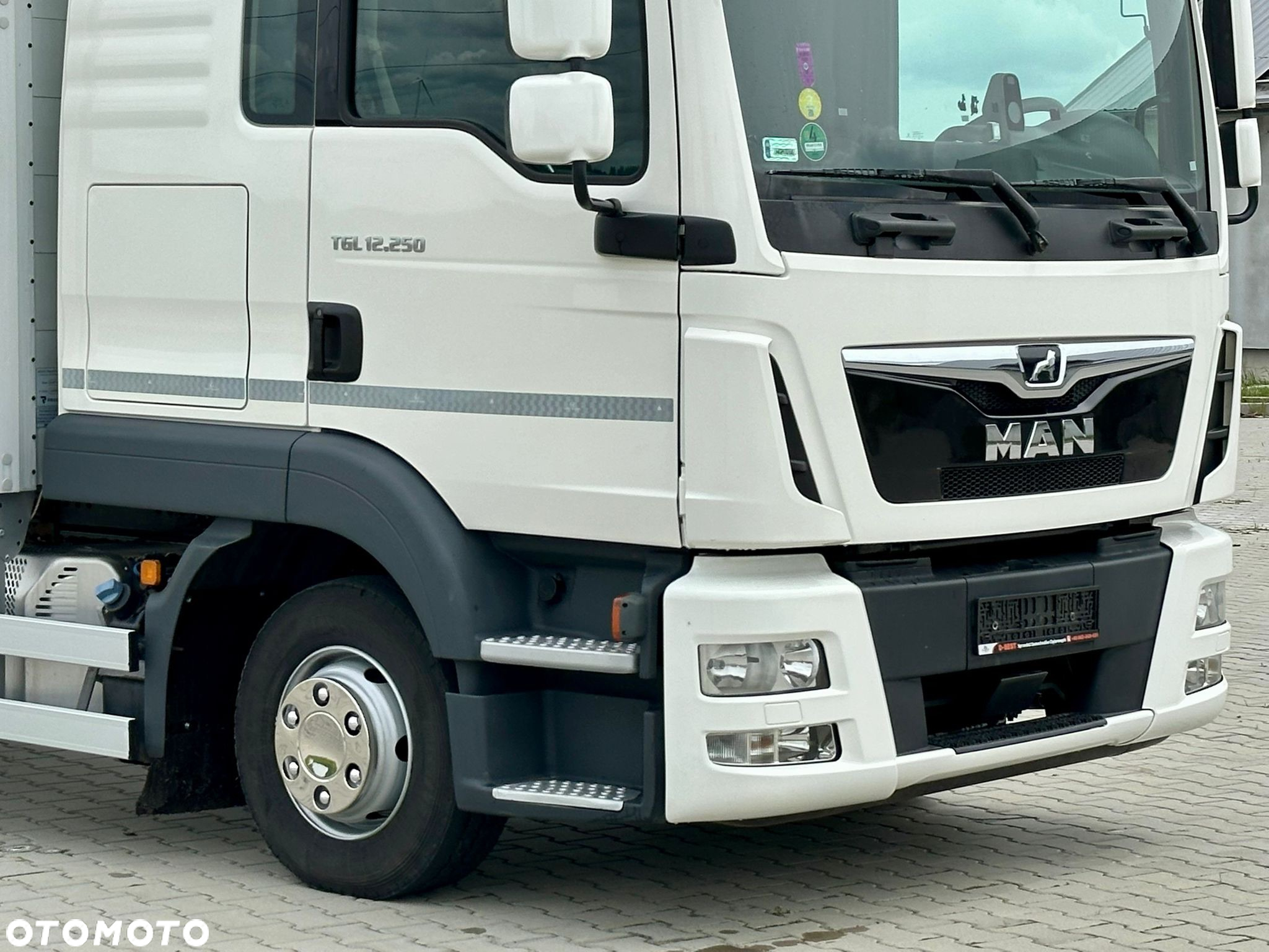 MAN TGL 12.250 / FIRANKA / 23 EUROPALETY / 9.5 M DŁUGOŚCI / NISKI PRZEBIEG / 380 TYS KM / SYPIALKA / 11.2020 ROK - 14