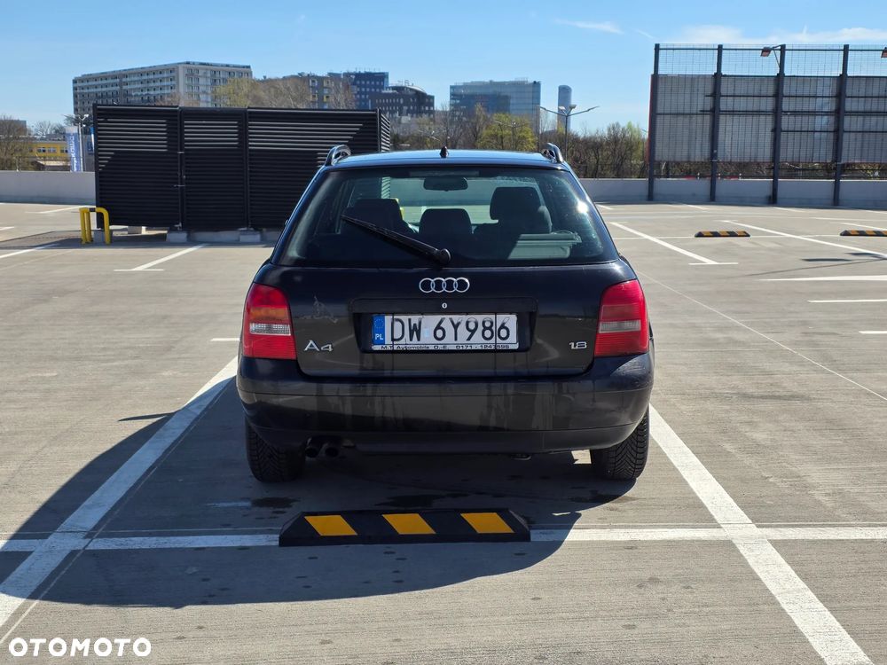 Audi A4 Avant 1.8 - 6