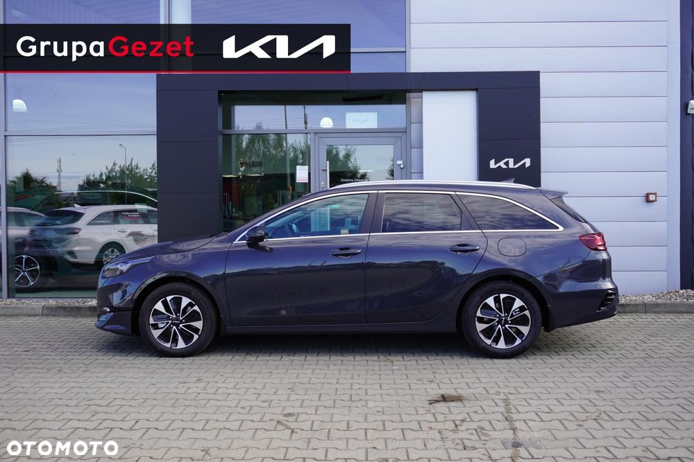 Kia Ceed - 10