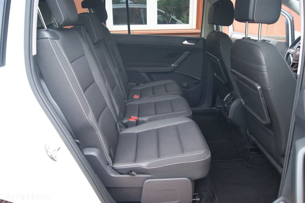 Volkswagen Touran 2.0 TDI SCR DSG ACTIVE - 31