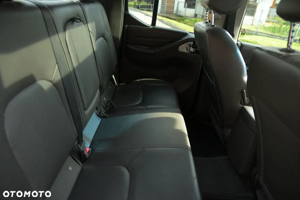 Nissan Navara 3.0 D V6 Platinum Long EU5 - 19