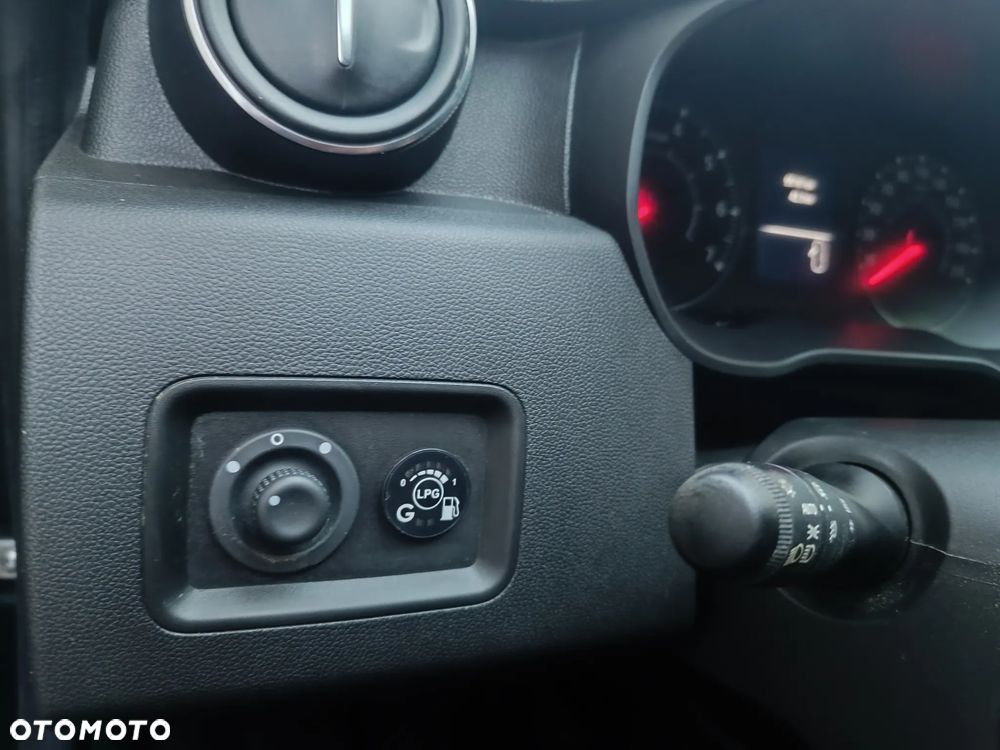 Dacia Duster 1.6 SCe Ambiance S&S - 7