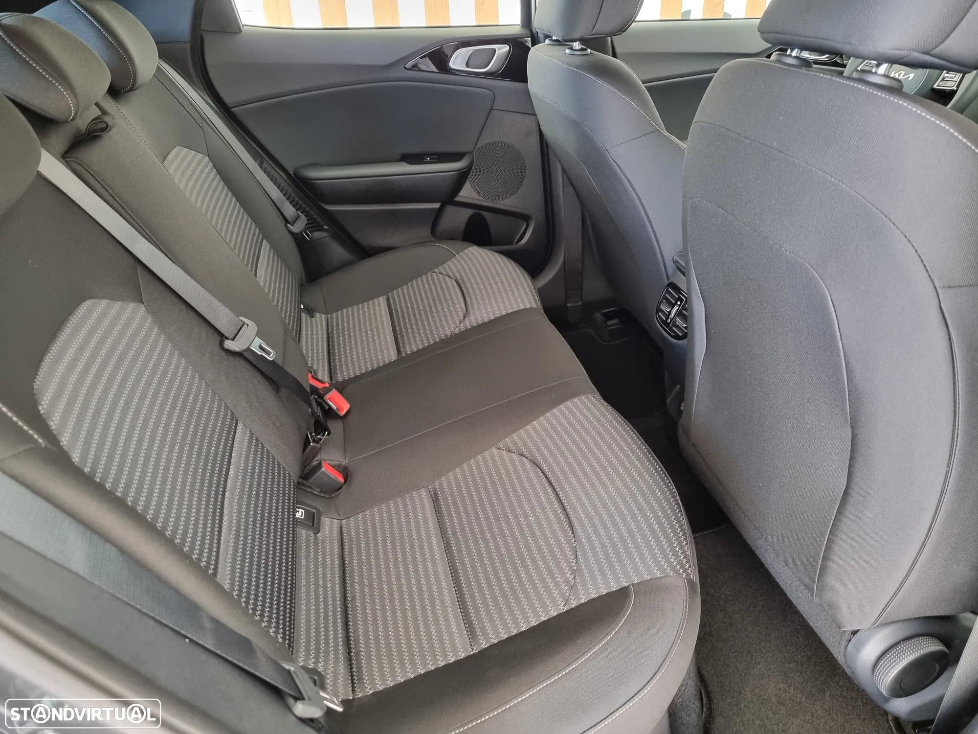 Kia XCeed 1.6 GDi PHEV Drive - 11