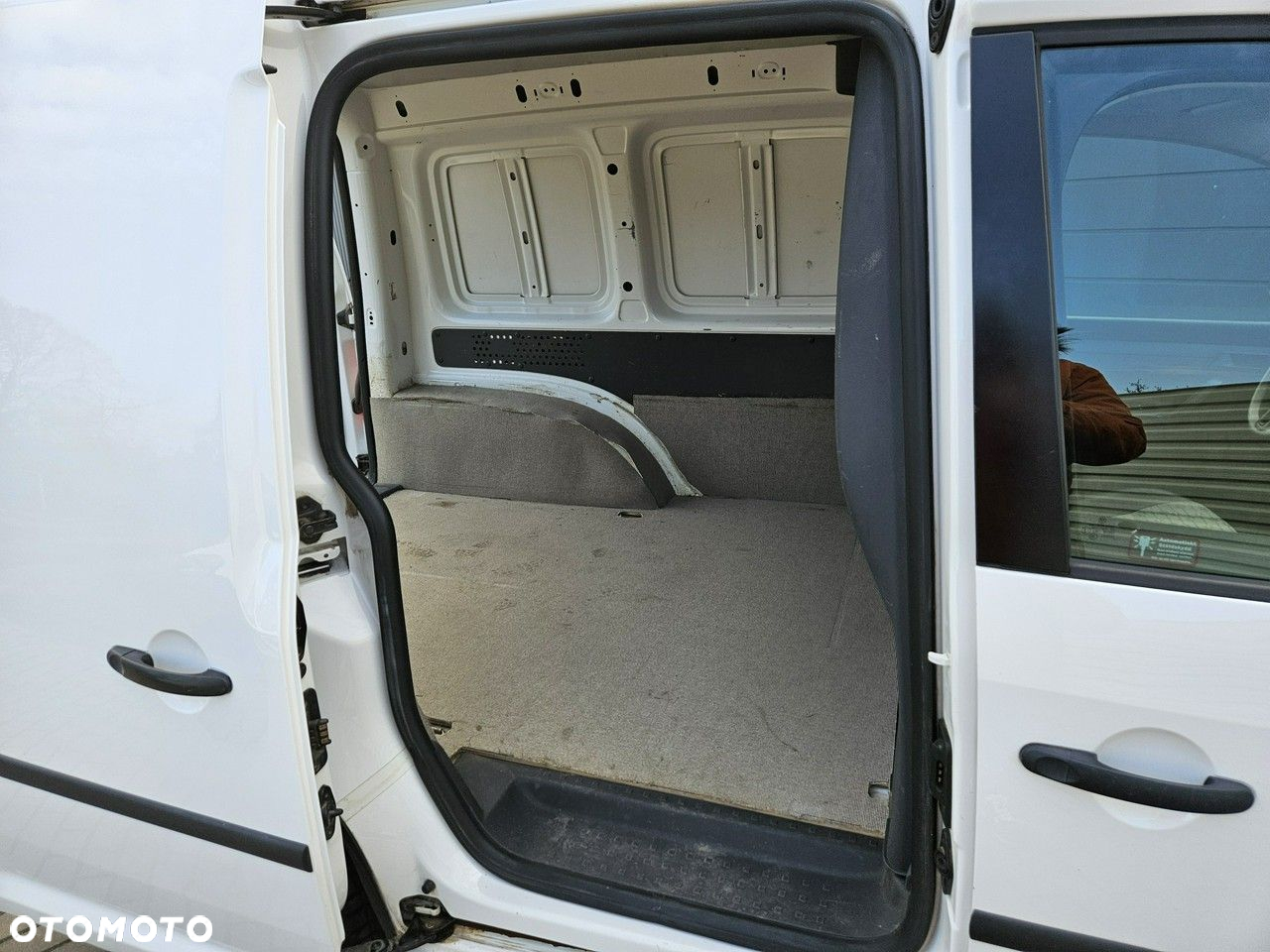 Volkswagen Caddy 1.6 TDI Highline DSG - 26