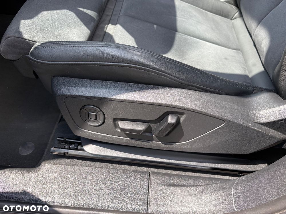 Audi Q3 Sportback 40 TFSI quattro S tronic S line - 23