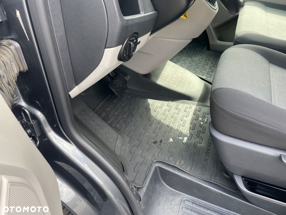 Volkswagen Transporter - 26