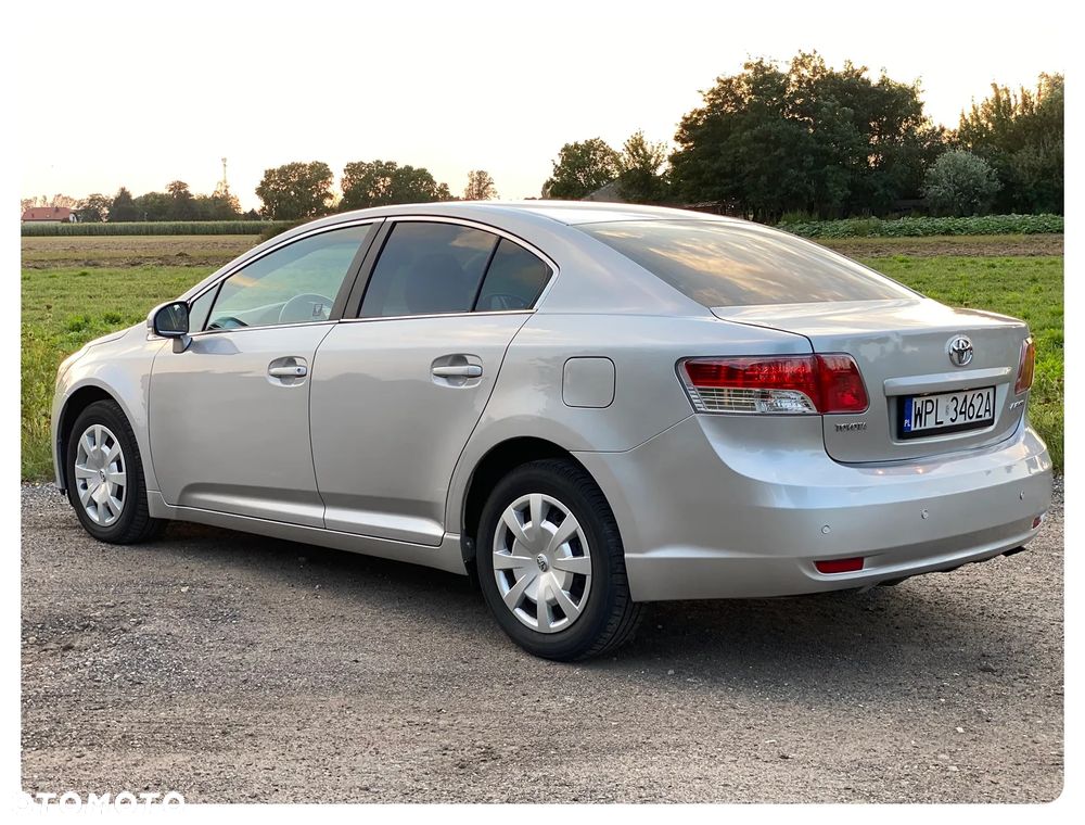 Toyota Avensis - 7