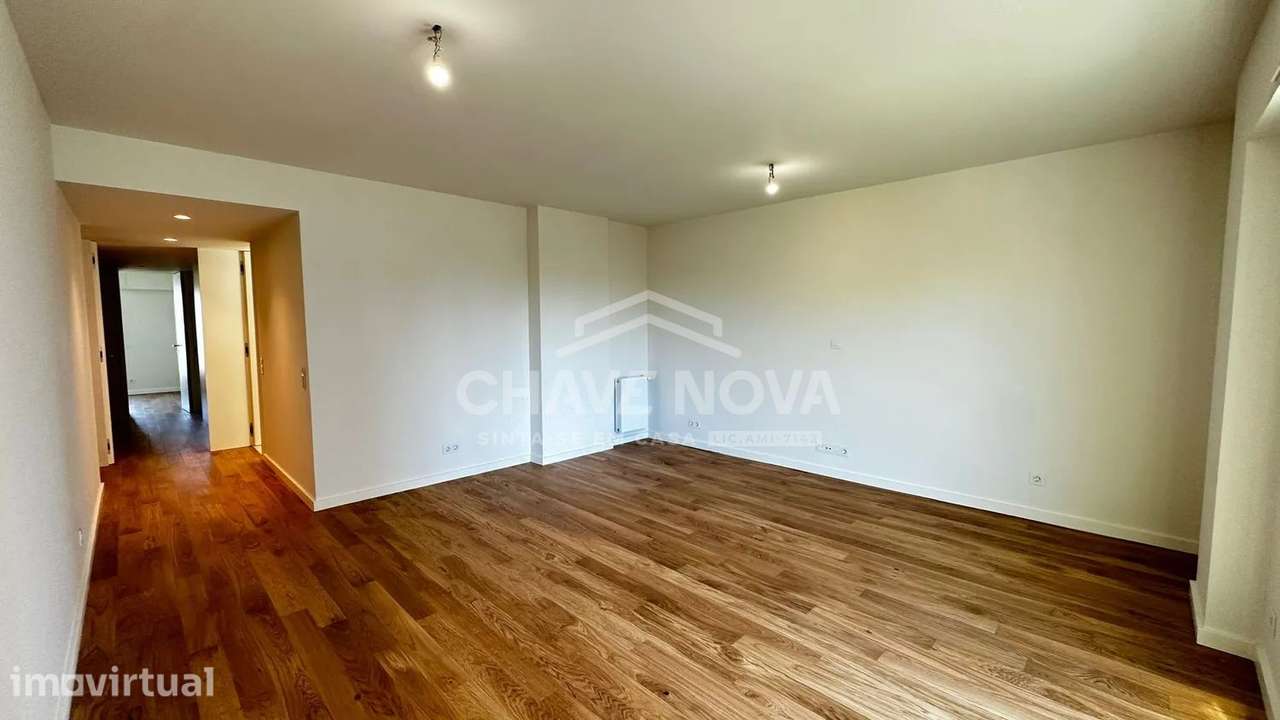 T3 c/ 2 Lugares de Garagem no Campo Alegre, Porto - Grande imagem: 4/43