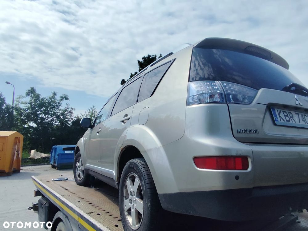 Mitsubishi Outlander 2.0 DID Intense - 6