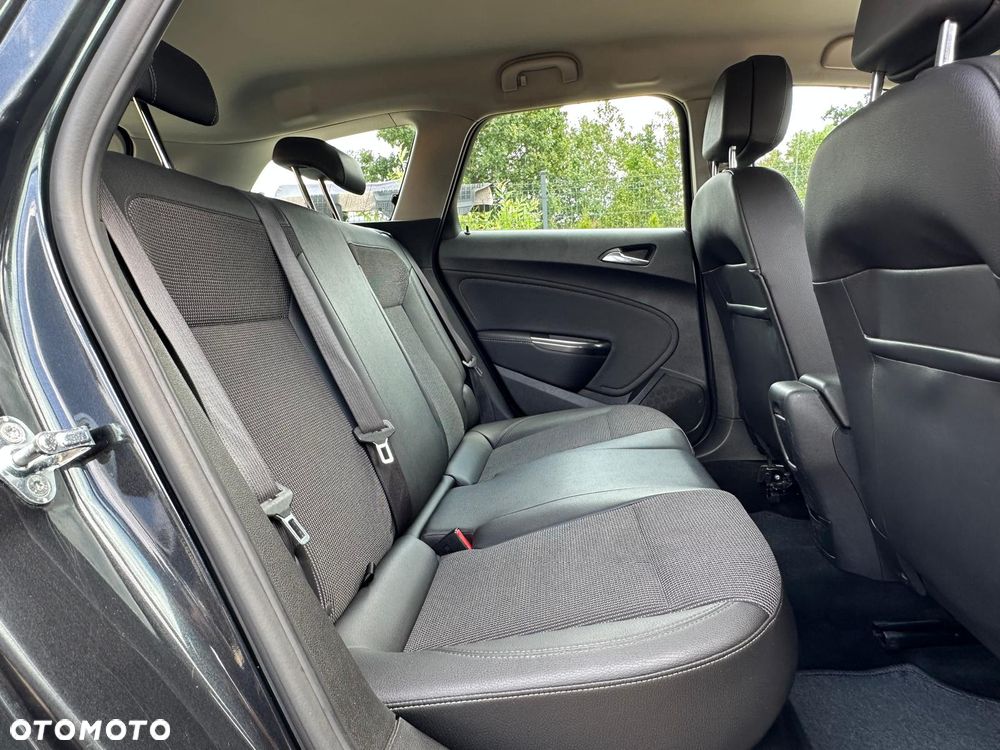 Opel Astra 1.7 CDTI Cosmo - 16