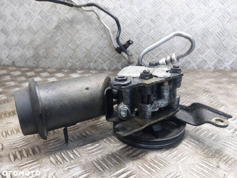 POMPA WSPOMAGANIA + PRZEWODY TOYOTA YARIS I 1.4 D4D - 3