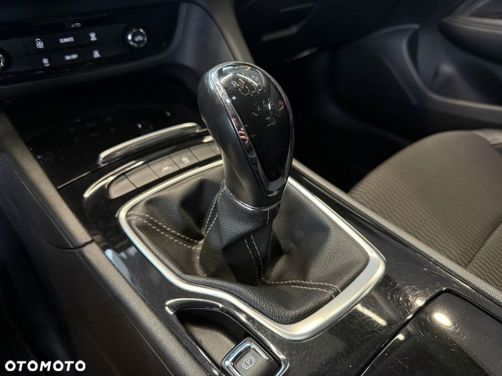 Opel Insignia - 23