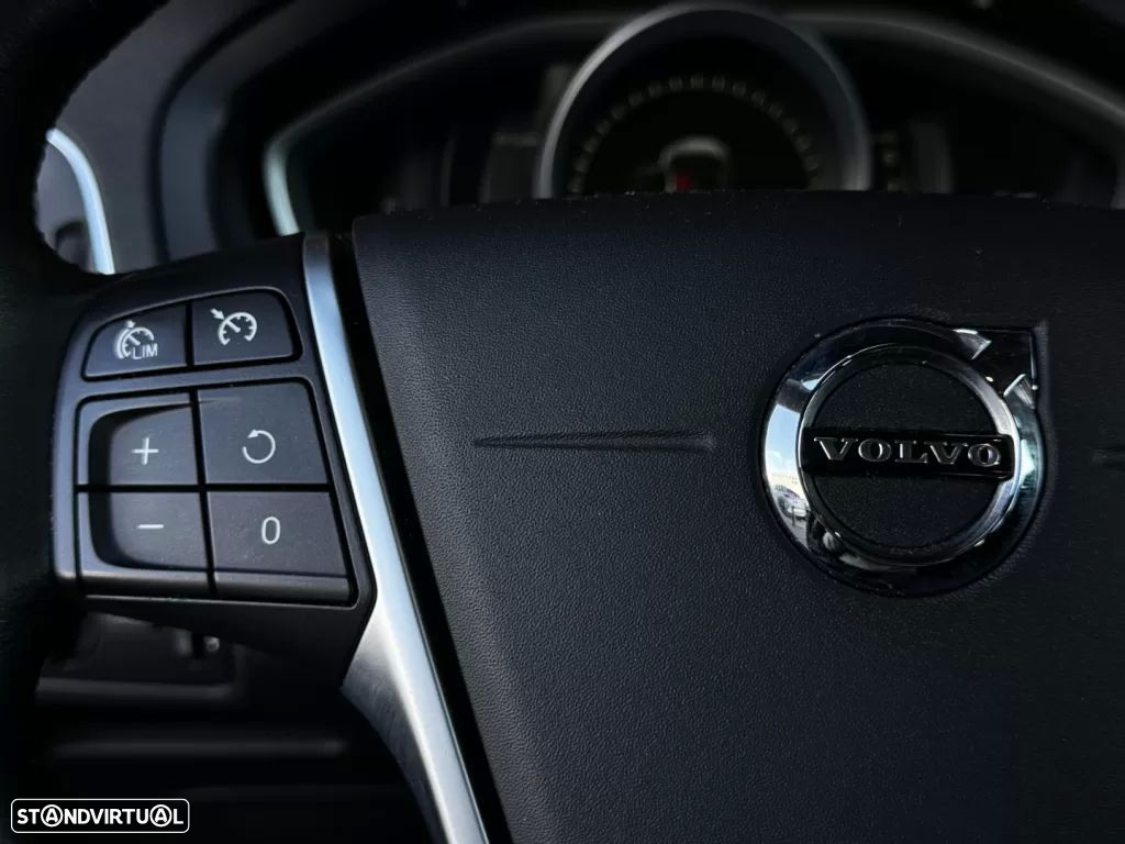 Volvo V40 Cross Country 2.0 D2 VOR Geartronic - 32