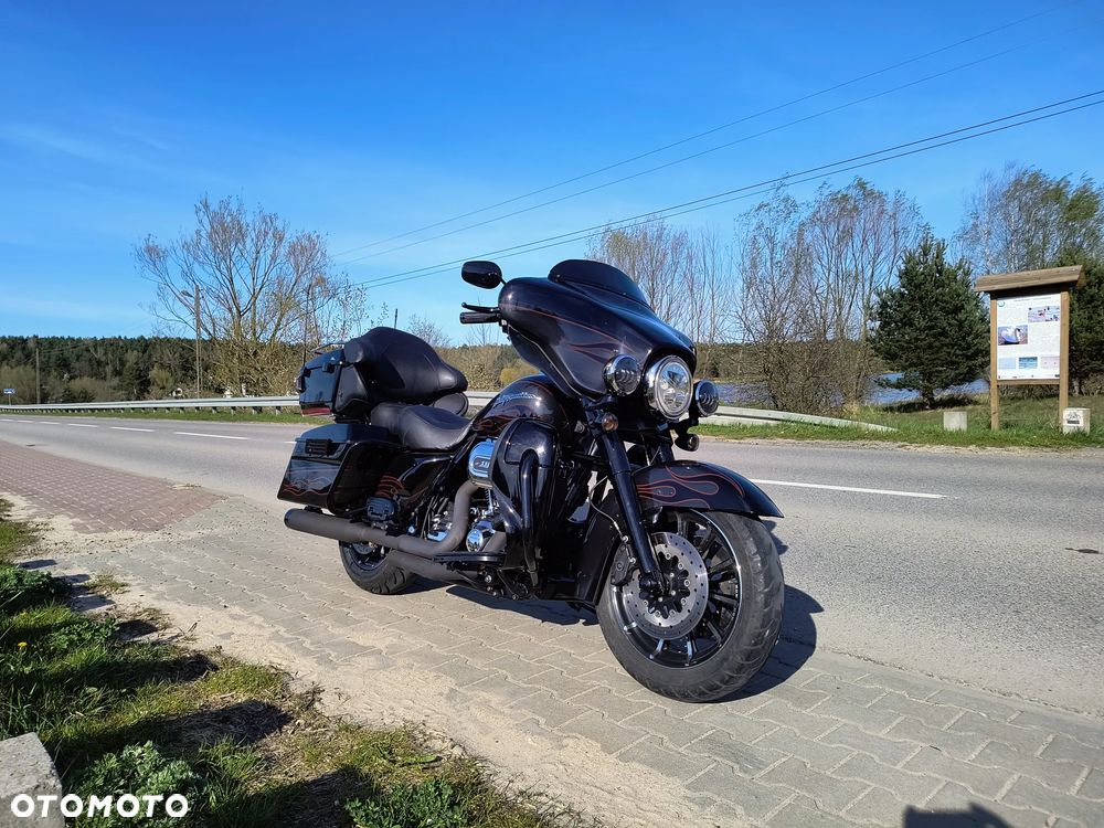 Harley-Davidson Touring Ultra Limited - 4