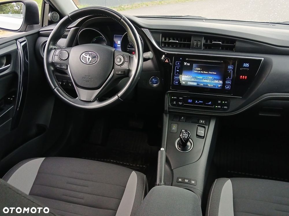 Toyota Auris Hybrid 135 Premium - 21