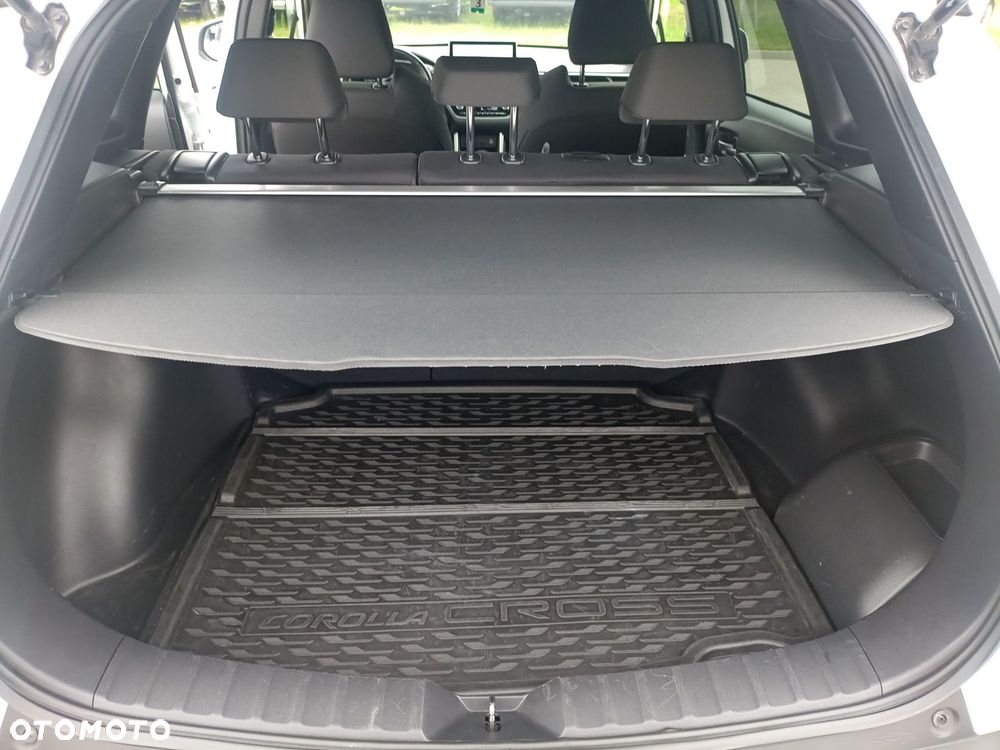 Toyota Corolla Cross - 13