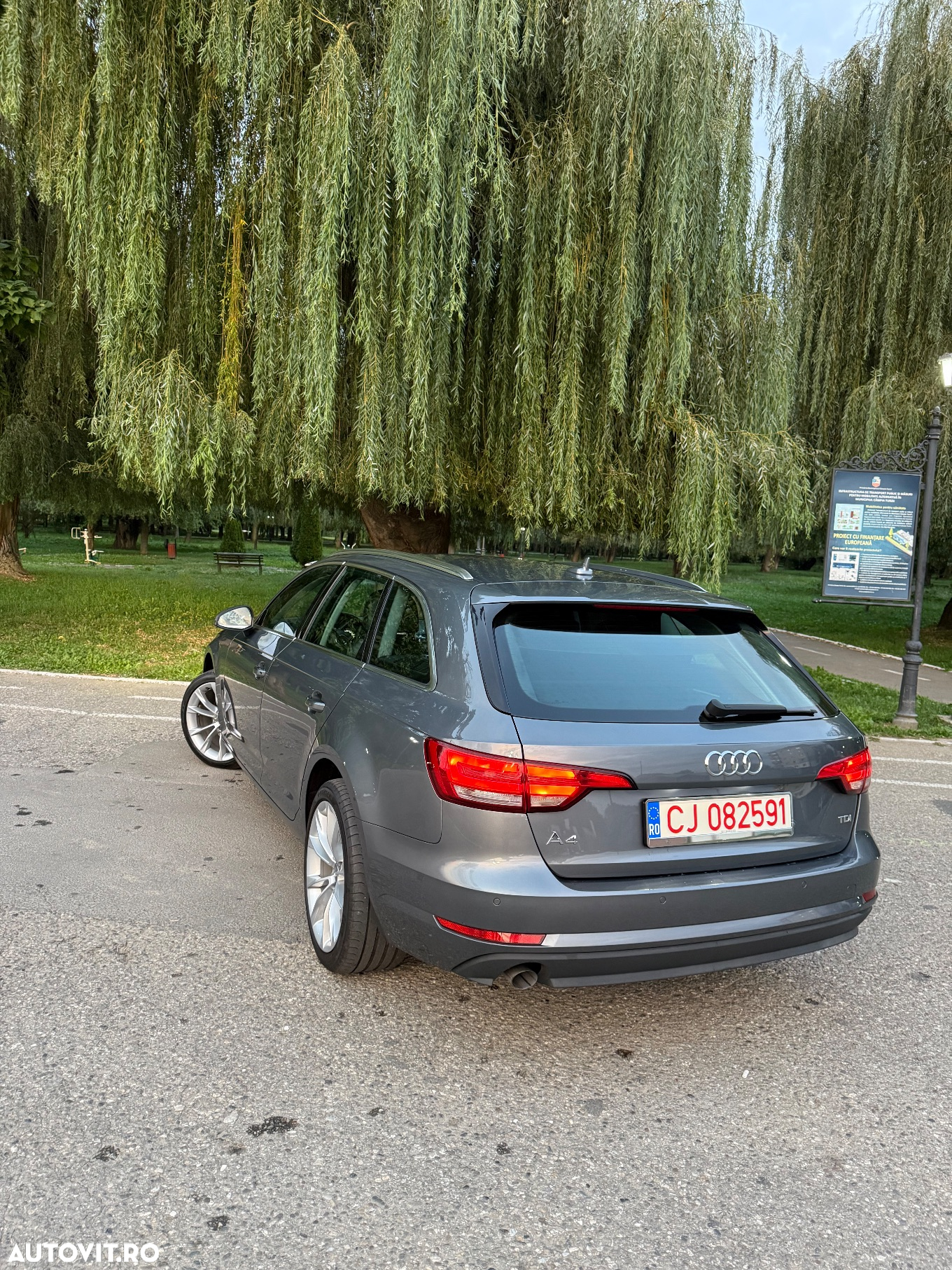 Audi A4 Avant 2.0 TDI ultra S tronic Design - 7
