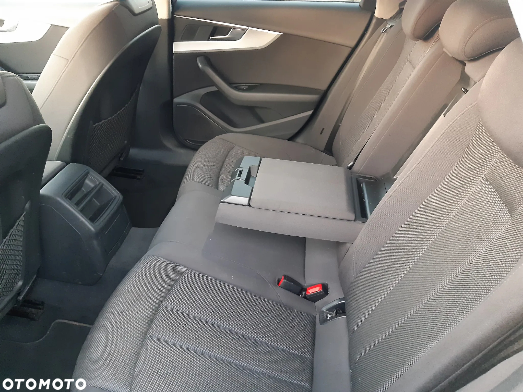 Audi A4 Avant 2.0 TDI - 15