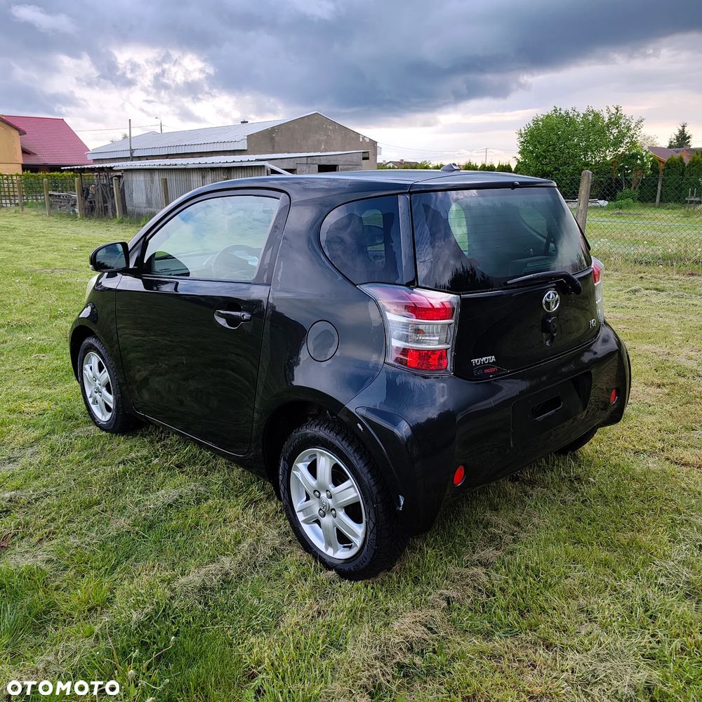 Toyota iQ 1.0 - 3
