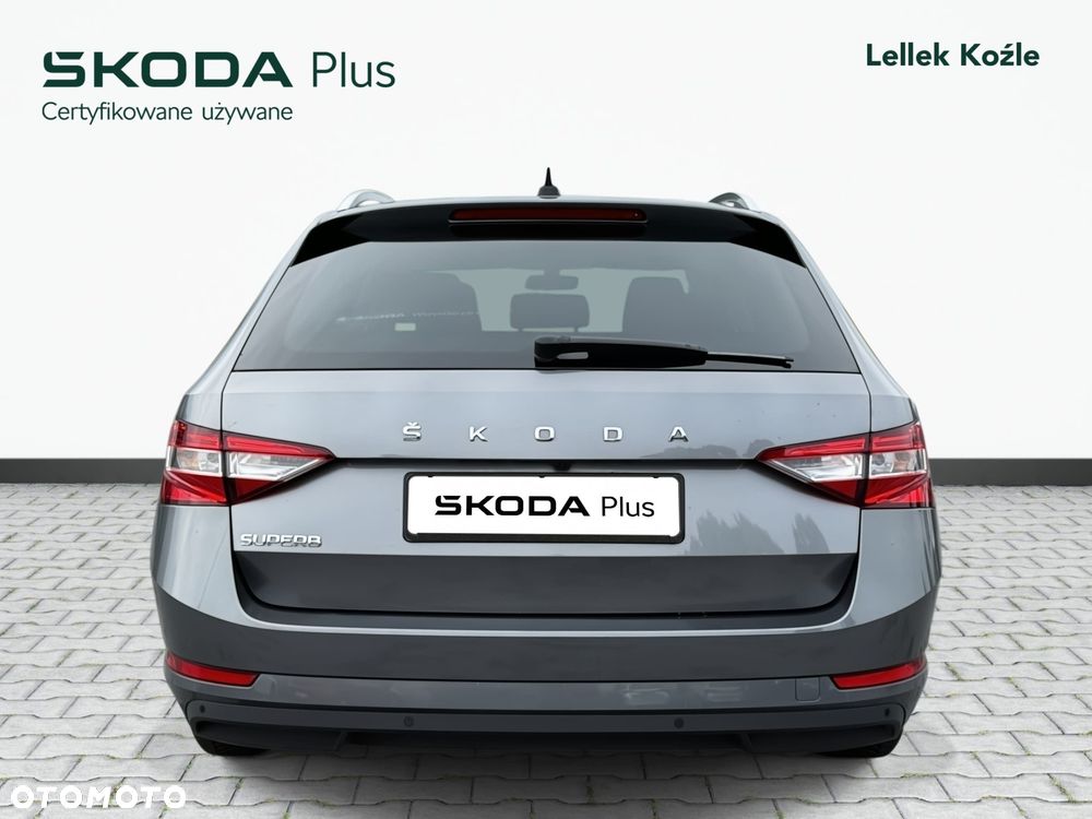 Skoda Superb 2.0 TSI Ambition DSG - 6