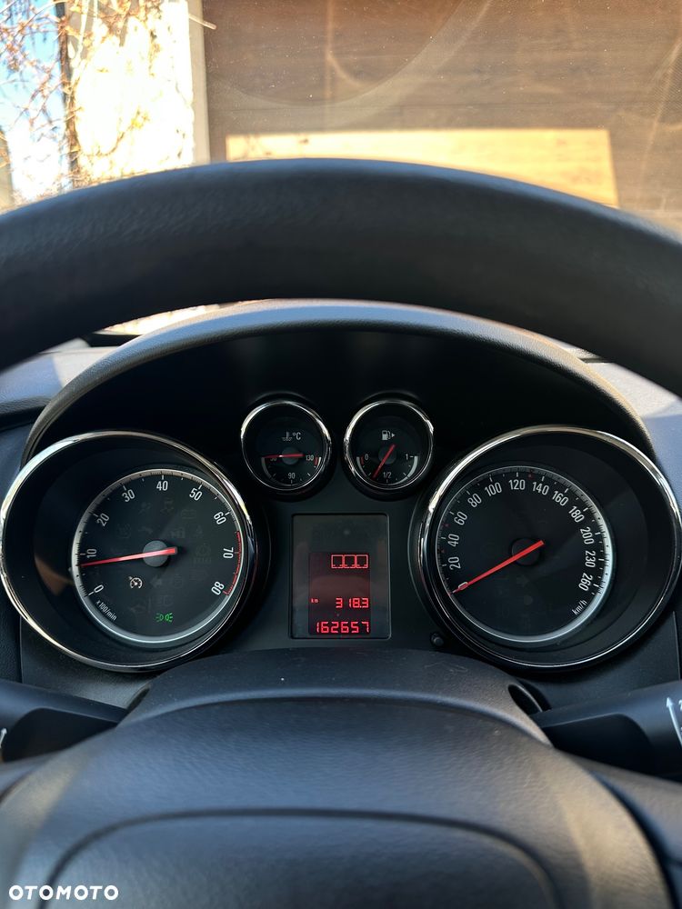 Opel Astra 1.4 Turbo Design Edition - 37