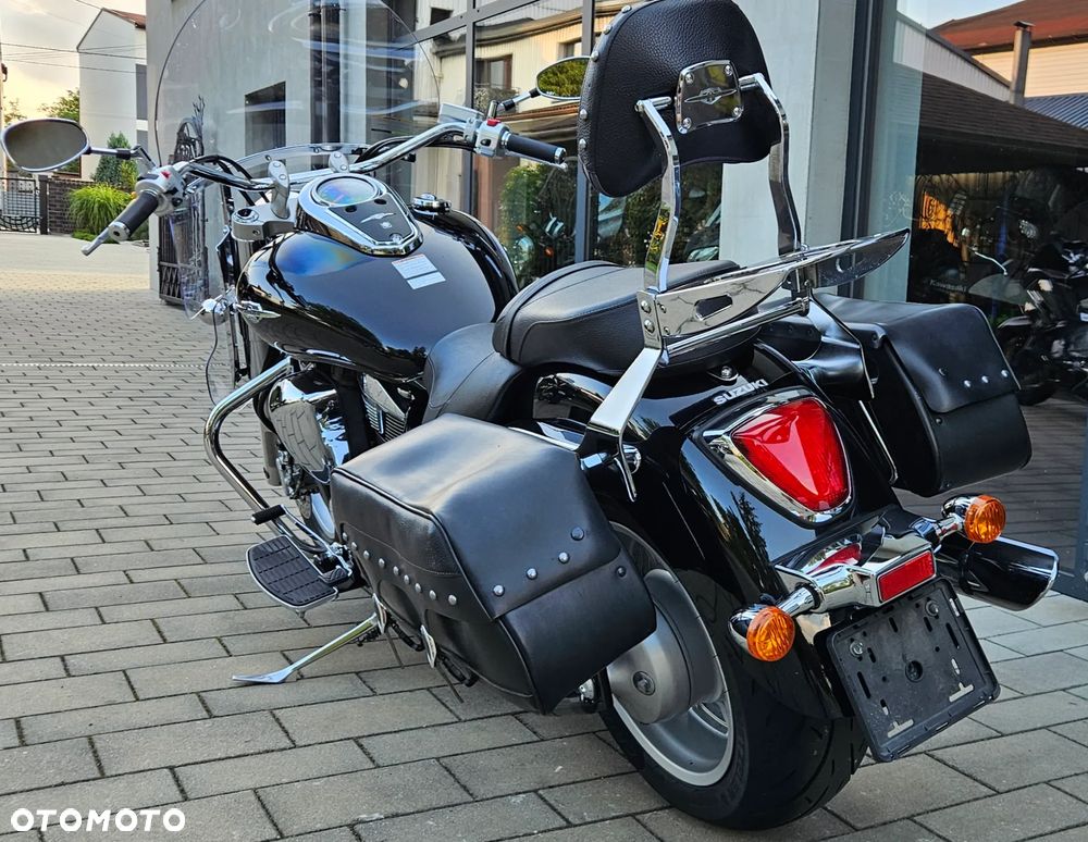 Suzuki Intruder - 14