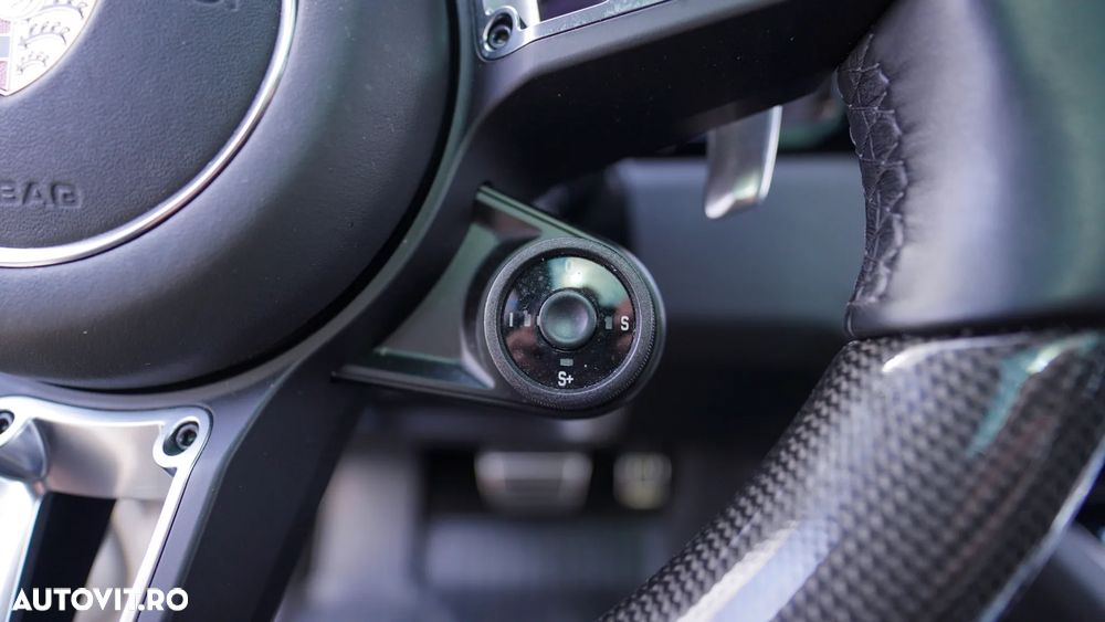 Porsche Cayenne Turbo - 22