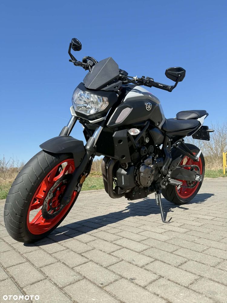 Yamaha MT - 2