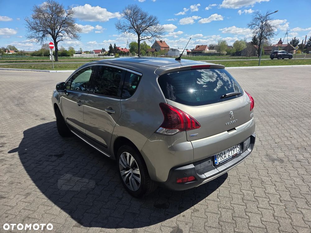 Peugeot 3008 1.2 PureTech Allure - 12